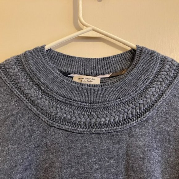 BURBERRY.  CASHMERE.  DRESS. - Picture 3 of 15